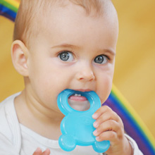 Soulager bébé lorsqu'il fait ses dents - Puériculture 